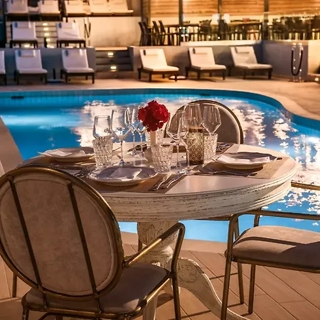 Готель Indigo Collection Adults Only